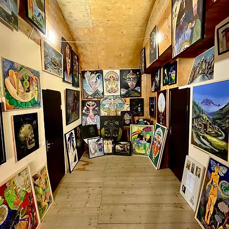 Gamarjoba Guest And Art House Hotel Ushguli Bagian luar foto
