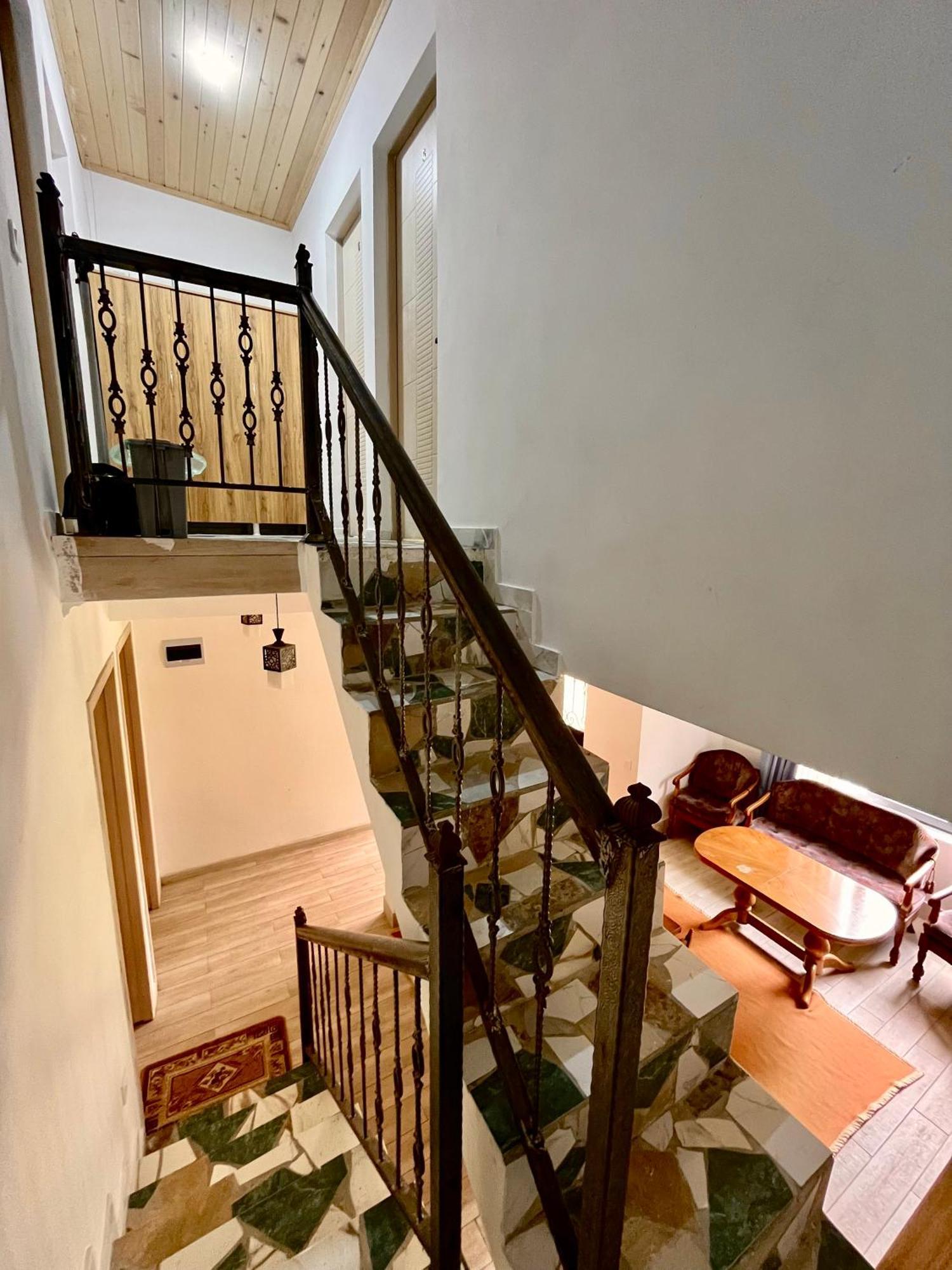 Gamarjoba Guest And Art House Hotel Ushguli Bagian luar foto