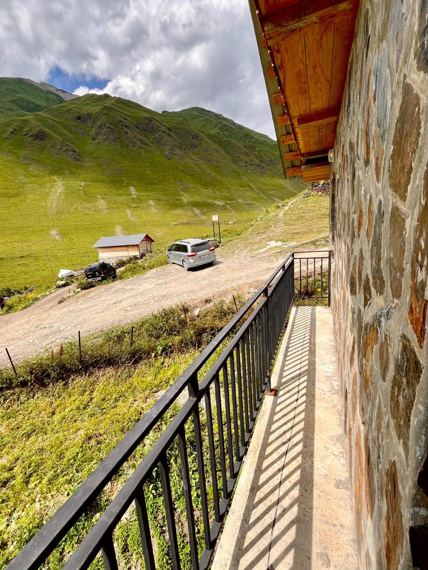Gamarjoba Guest And Art House Hotel Ushguli Bagian luar foto